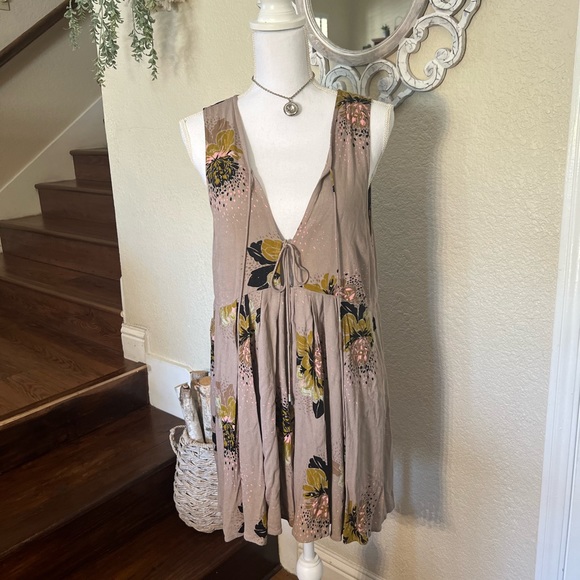 Free People Lovely Day Tank Top Tunic M - Picture 2 of 9